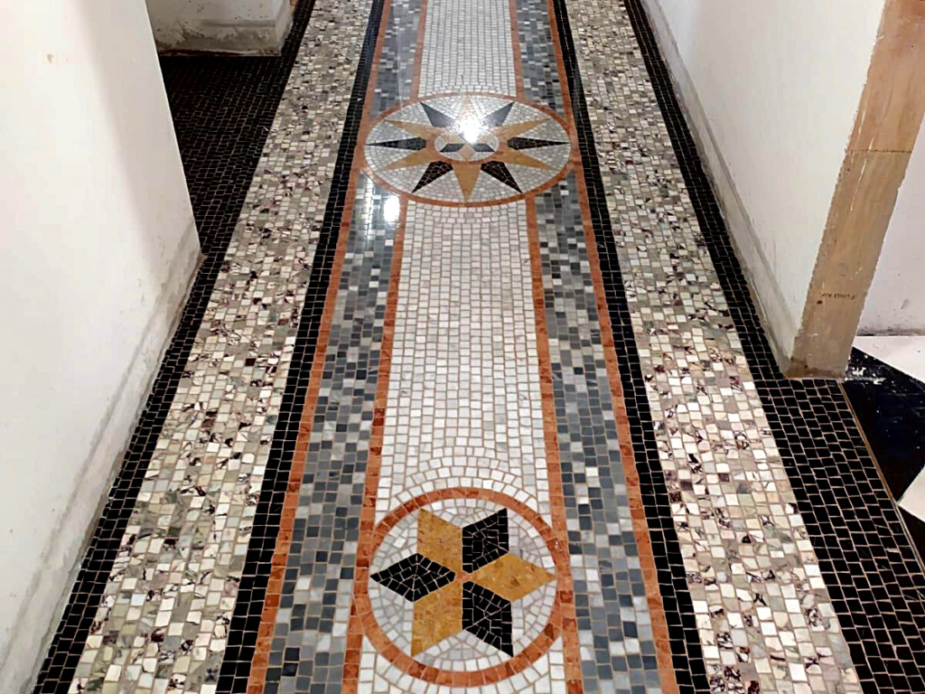 Pavimento in mosaico di Friul Mosaic
